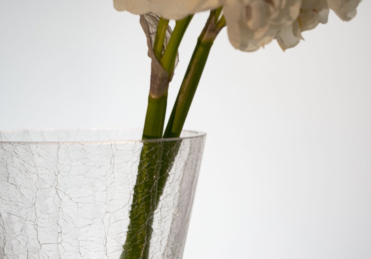 Daisy White Felicity Vase - KLIMCHI