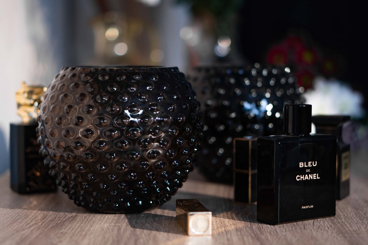 Black Smoke Hobnail Vase - KLIMCHI